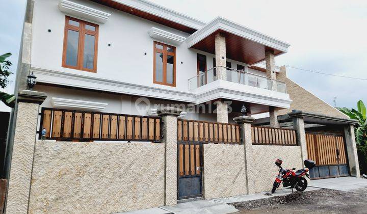 Rumah Mewah Proses Finishing Plus Kolam Renang Di Kota Solo 2