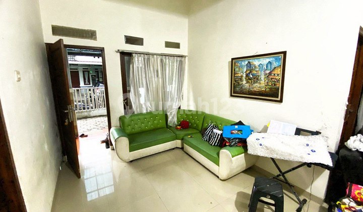 Second Hand House in the Mojosongo Main Road Housing Estate 2