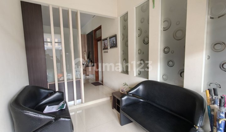 Rumah Mewah 2lt Full Furnish Di Baturan Colomadu 2
