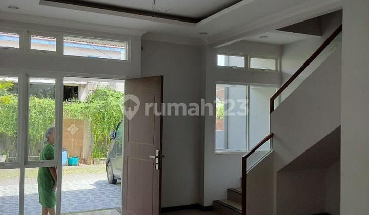 New 2-Storey Strategic House in Penumping Solo 2