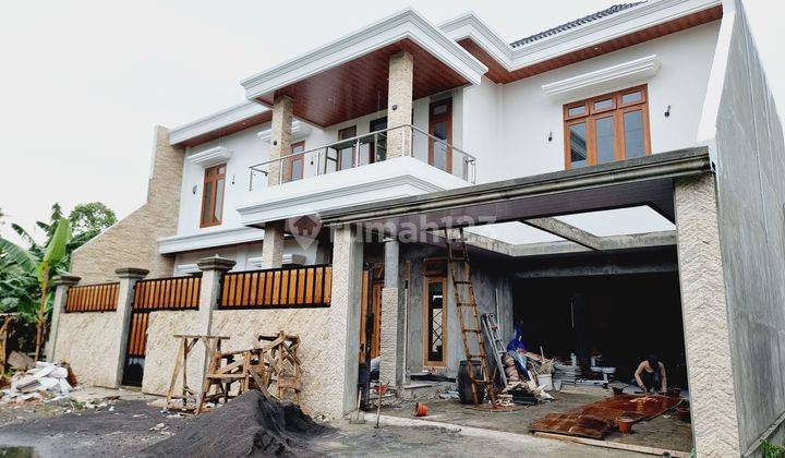 Rumah Mewah 2 Lt Ada Pool Garasi 4 Di Solo Kota