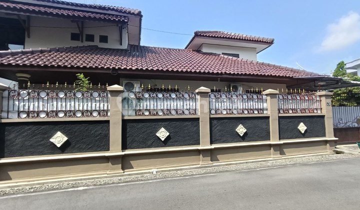 Rumah Etnic Luas 325m² Selangkah Ke Jl Adi Sumarmo Surakarta