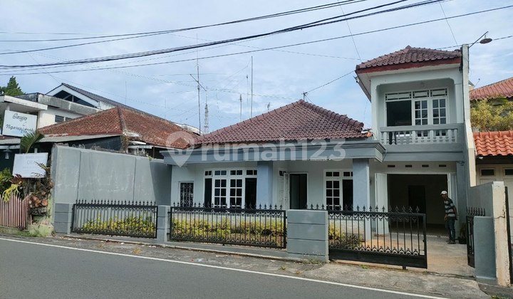 Rumah Luas Strategis Tepi Jalan Raya Salatiga 1