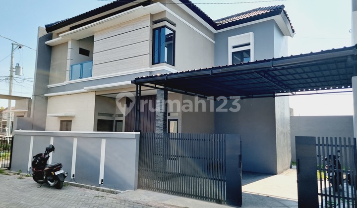 Rumah Cantik 2 Lt Gress Cluster 7 Menit Rs Oen Solo Baru