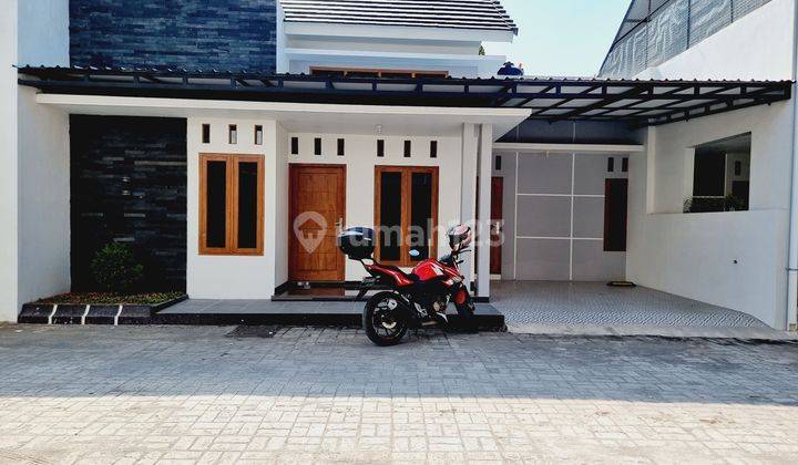 Disewakan || Rumah Cantik Gress Sudah Canopy Di Cluster  2