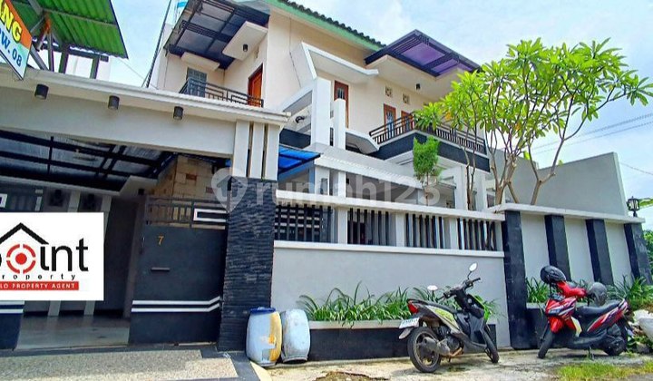 Rumah Bagus 2lt Siap Huni Belakang Fave Hotel Solo