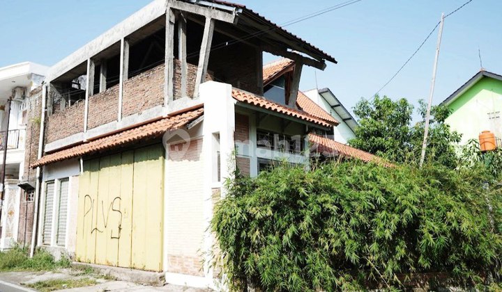 Rumah Second Bagus Terawat Tengah Kota Solo 2