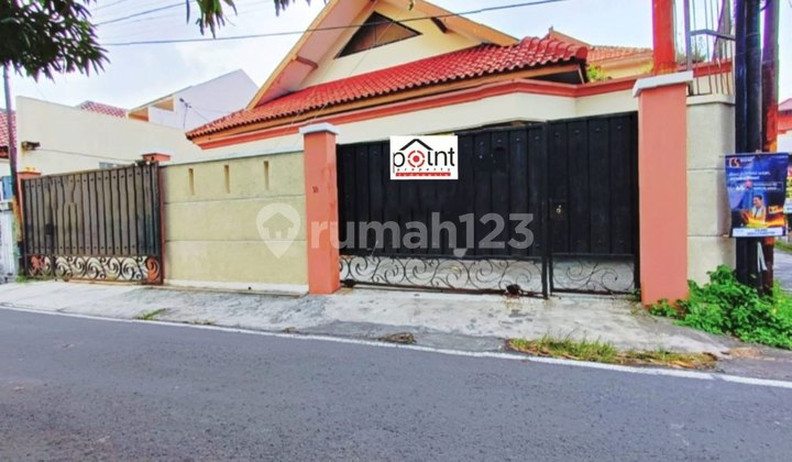 Rumah Strategis 2lt Bagus Di Tengah Kota Solo Rumah Strategis 2lt Bagus Di Tengah Kota Solo