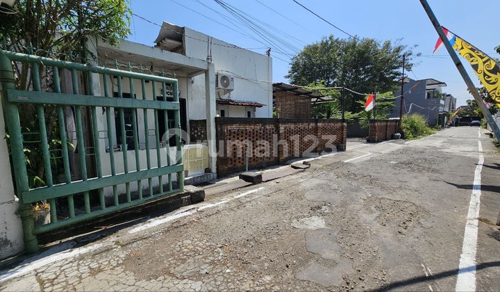 Rumah Mewah Nyaman Luas Strategis Di Solo Kota Rumah Mewah Nyaman Luas Strategis Di Solo Kota