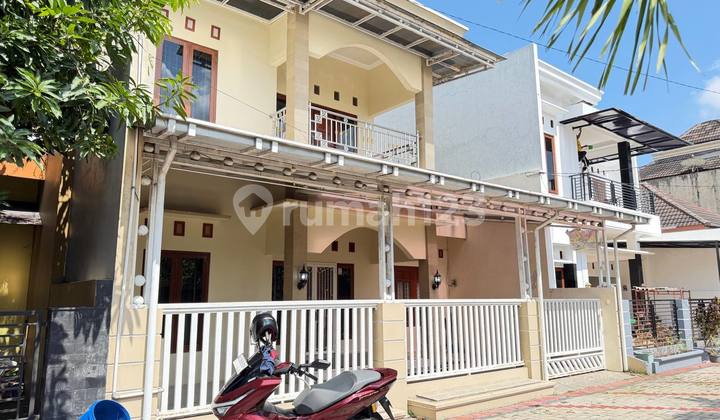 Rumah Nyaman Mewah 2Lt di Perumahan Sumber Solo Rumah Nyaman Mewah 2Lt di Perumahan Sumber Solo