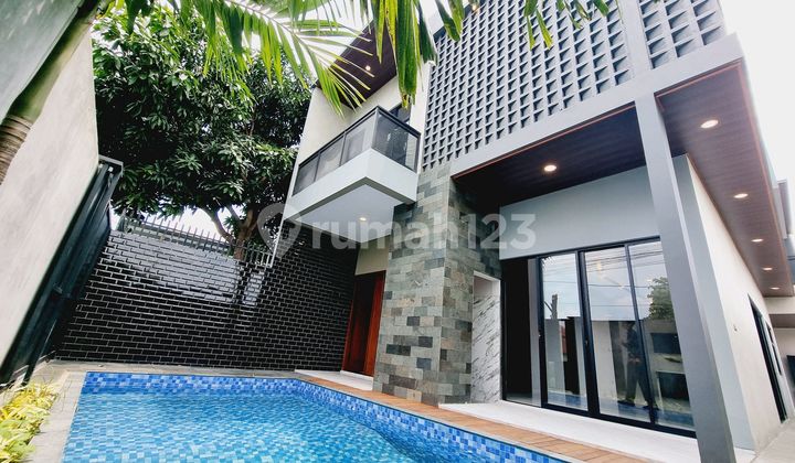 Rumah Model 2 Lt Industrial Ada Private Pool Finishing Solo Kota 1