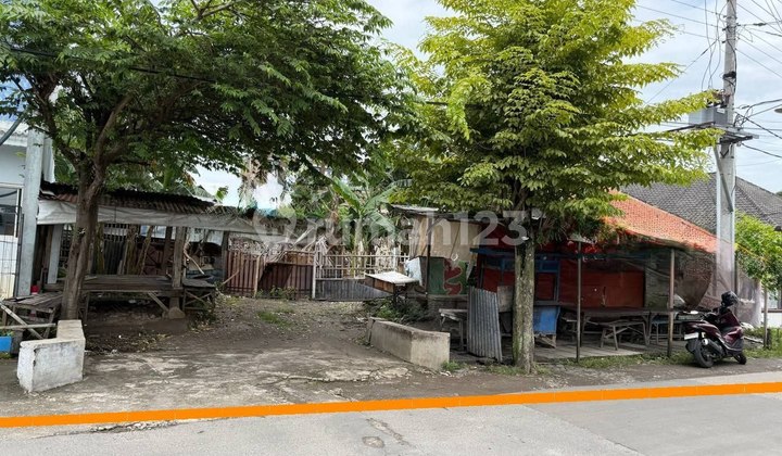 Land Area 1,257M² Strategic Location in Solo City