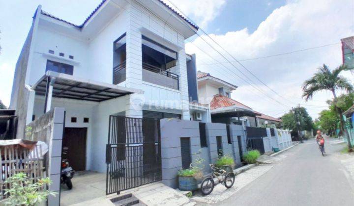 Rumah Kokoh 2 Lt Ada Pool Karangasem Solo 2