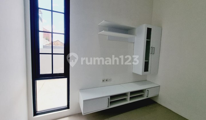 Rumah Bagus Semi Furnish Perum Dekat Rs Oen Solo Baru 2