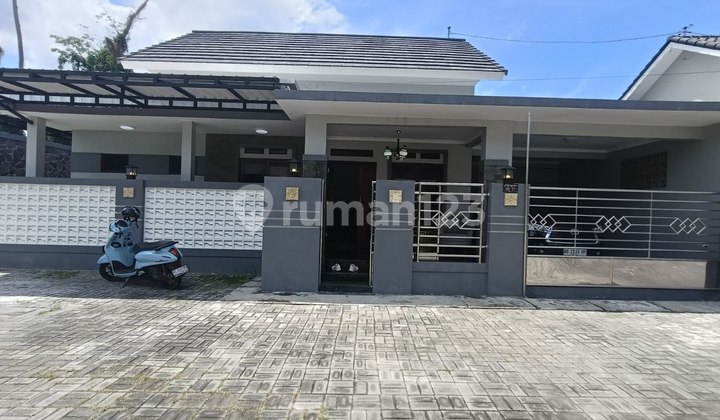 Rumah Bagus Luas Furnish Dekat Alana Colomadu Rumah Bagus Luas Furnish Dekat Alana Colomadu