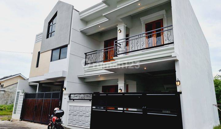 Rumah Bagus 2 Lt Klasik Modern Gress Area Gentan 2