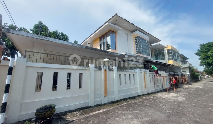 Rumah Mewah 2 Lt Luas Nyaman Siap Huni Di Klaten 2