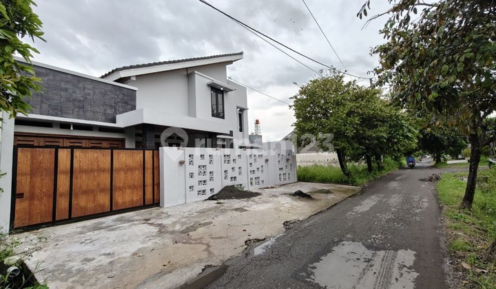 Rumah Baru 2lt Mezzanine Dekat Pintu Tol Solo 2