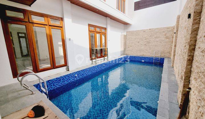 Rumah Mewah 2 Lt Ada Pool Finishing Solo Kota 2