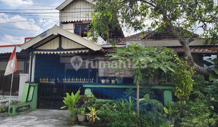 Nice House 1.5 floors Ready to Live In Strategic Location in Solo