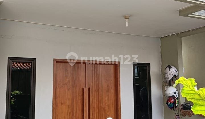 Rumah Cantik 2lt Strategis Di Sumber Solo 2