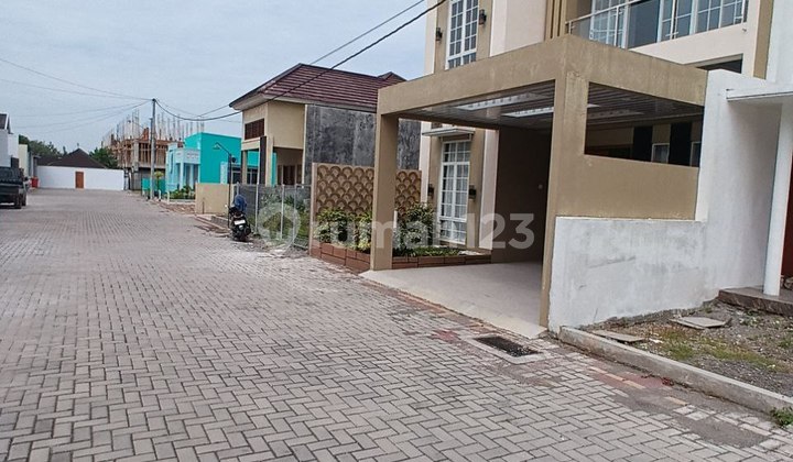 New 2-Story Beautiful House Ready to Occupy in Colomadu Cluster 2