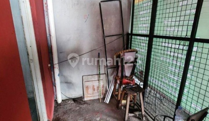 Strategic Commercial Hook Location Near Ums Campus Strategic Commercial Hook Location Near Ums Campus