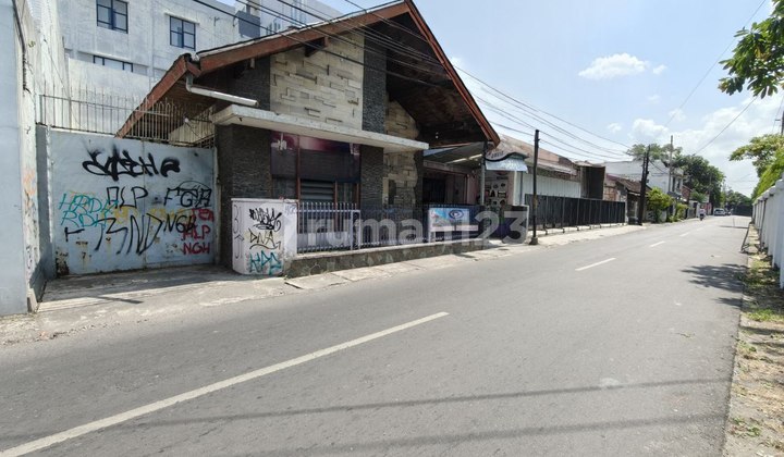 Rumah Lama Bagus 2 Lt Lokasi Strategis Surakarta Rumah Lama Bagus 2 Lt Lokasi Strategis Surakarta