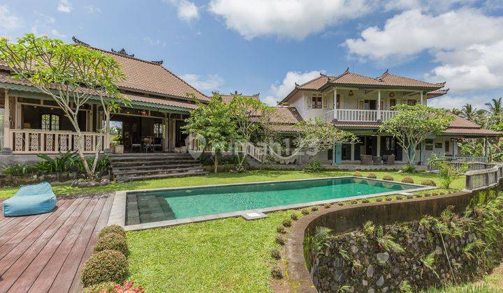 5 bedrooms Villa For Rent With Fantastic Rice Field Views, Ubud 2