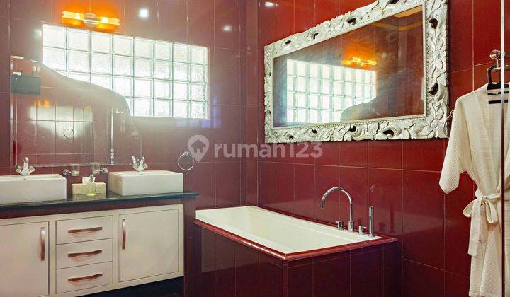 Stunning Villa Located Near Melasti Beach For Sale Or Rent 10