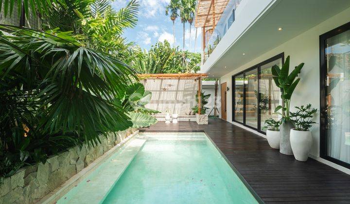 A Chic Villa With Three Bedrooms Situated In Berawa Canggu 1