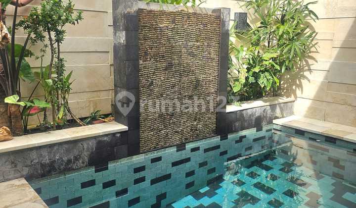 Rumah Semi Villa Hak Milik di Kompleks Perumahan Kerobokan Kesambi - Lokasi Strategis, Siap Huni! 