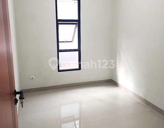 Rumah Berkualitas Pemandangan Asri di Lokasi Strategis Dekat Pintu Toll Cimanggis Rumah Berkualitas Pemandangan Asri di Lokasi Strategis Dekat Pintu Toll Cimanggis