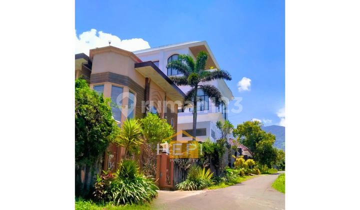 Villa in Bandungan Near Green Valley Semarang 1