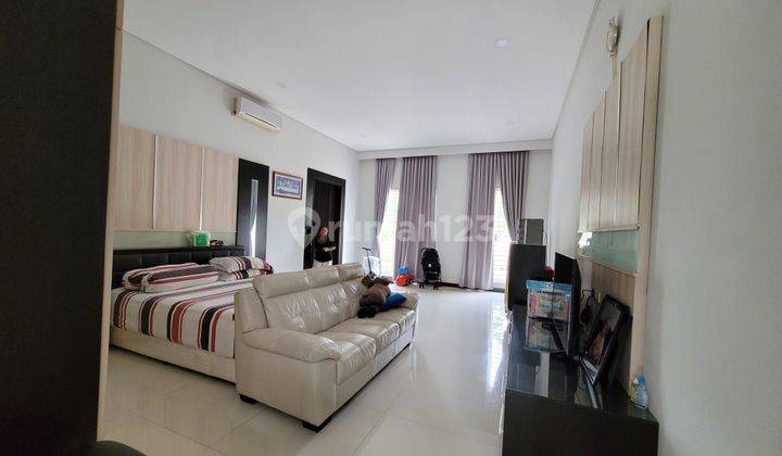 Rumah Mewah Gajahmungkur ini Kamar Tidurnya Besar Besar. Check Gambar 14