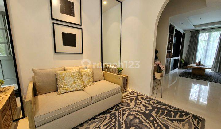 Citragrand, Rumah Mewah 2 Lantai di Mainroad Lebar jalan 20 Meter