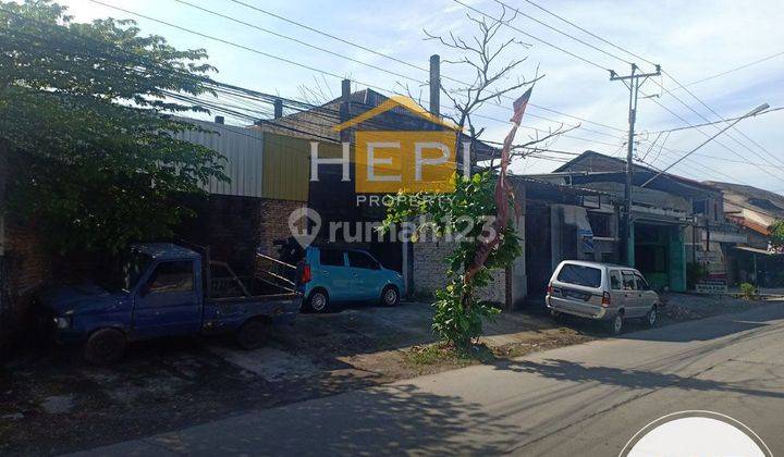 Dijual Tanah dan Bangunan 
di Jalan raya Wolter Monginsidi
Pedurungan Semarang 1