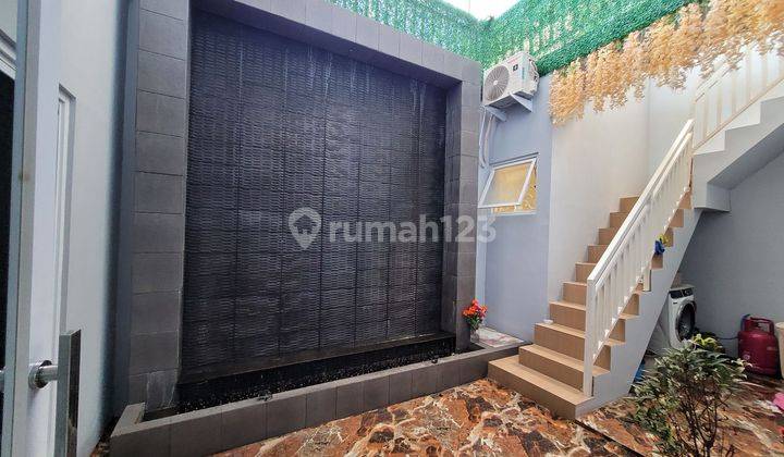 Rumah Mewah 2 Lantai Full Furnished Dekat Pusat Kota Semarang  2