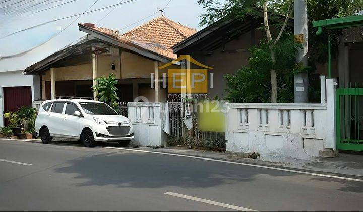 Rumah Bangunan Lama
di Papandayan Semarang 1