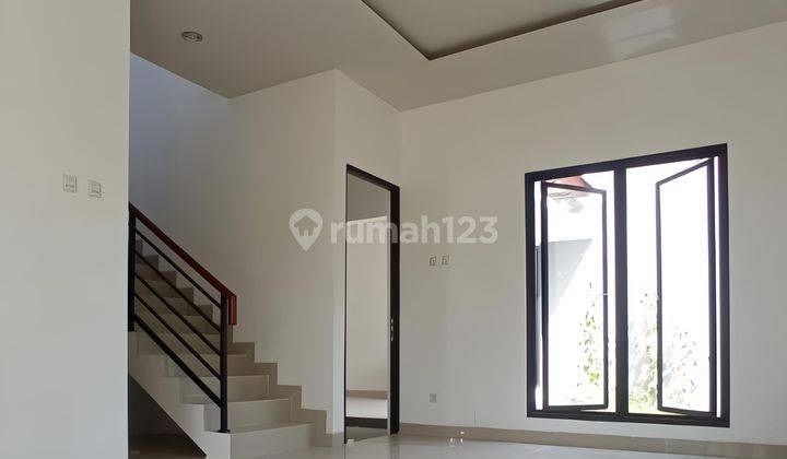 Rumah 2 Lantai Posisi Hook di Kedaton 2 BSB City Hadap Selatan SHM 2