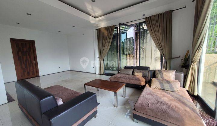 Rumah Mewah Dua Lantai Full Furnished Di Tumpang, Posisi Hook 2