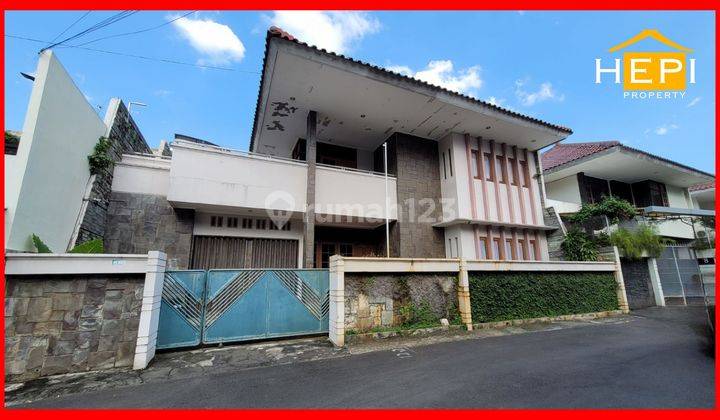 Jual Murah, Rumah 2 Lantai Dekat Akpol Hitung Harga Tanah Saja 1