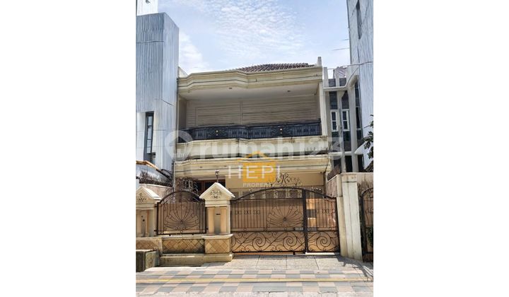 Rumah Tengah Kota di Semarang Tengah Mayjend Sutoyo 1