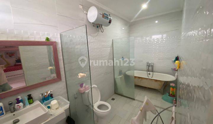 kamar mandi rumah siap huni di cluster