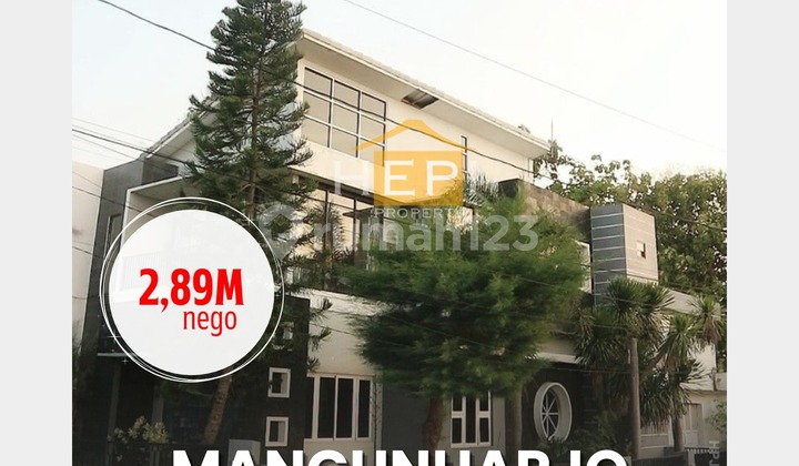 Minimalist 2-Story House at 369 View Mangunharjo Tembalang 1