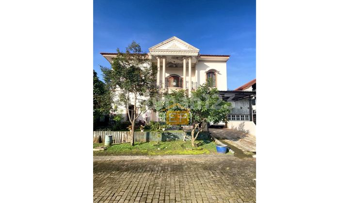 Rumah Mewah 2 Lantai di Graha Taman Bunga Semarang 1