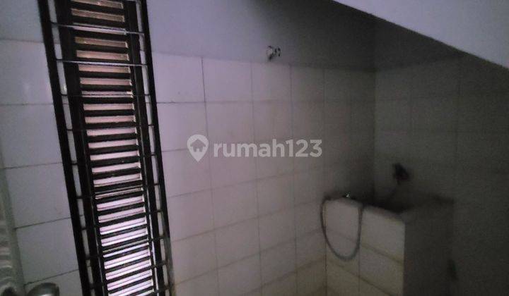 Rumah Cantik 2 Lantai Dekat Pusat Kota Semarang 2