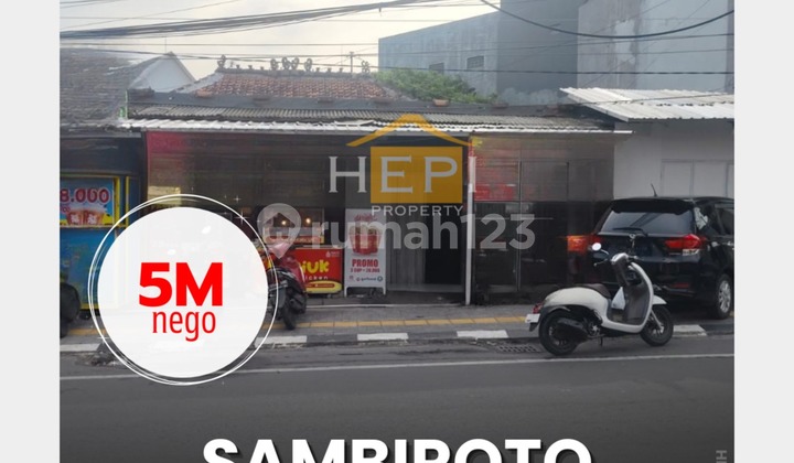 Strategic House on the Side of the Main Road in Sambiroto, Semarang 1