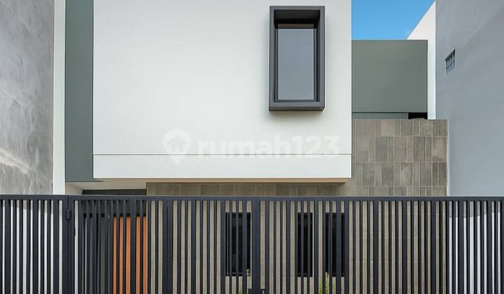 House in Tebet, Ready to Occupancy, New House Condition.