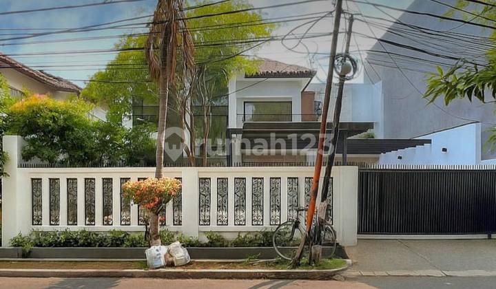 House in Cipete Baru Renovated Ready to Live Strategic Location